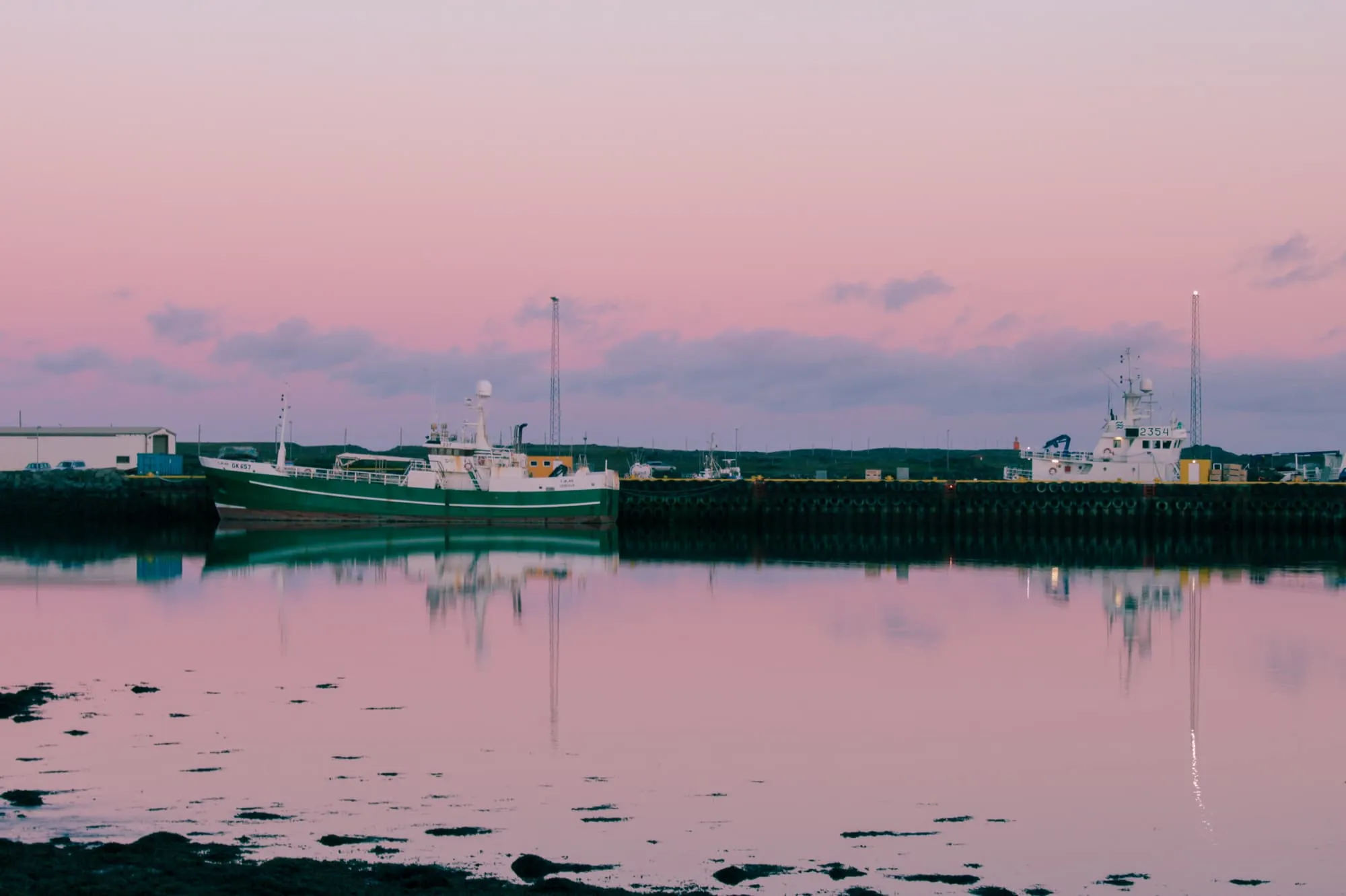 Photo du port de Grindavik au coucher de soleil
