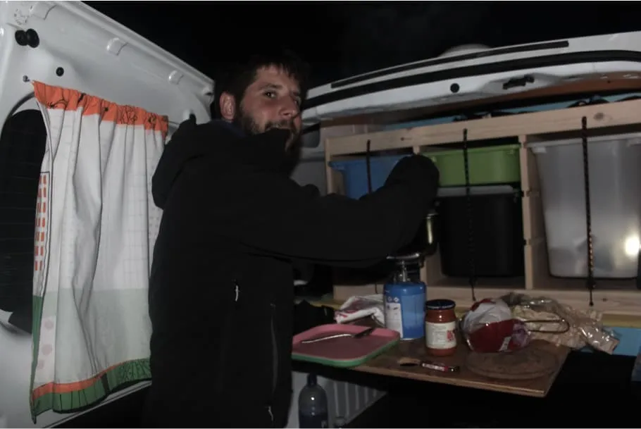 Cuisine dans le Kukucamper