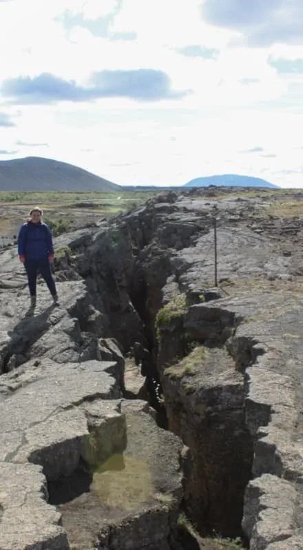 Faille de Grjótagjá en Islande