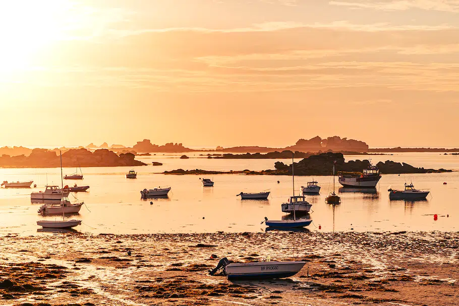 Coucher de soleil sur la plage 