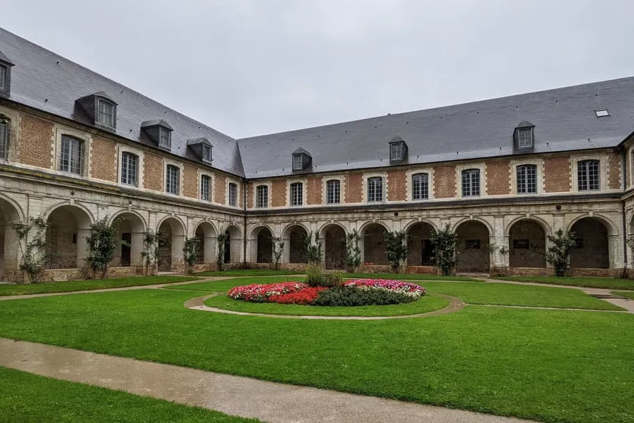 Le cloître de Valloires