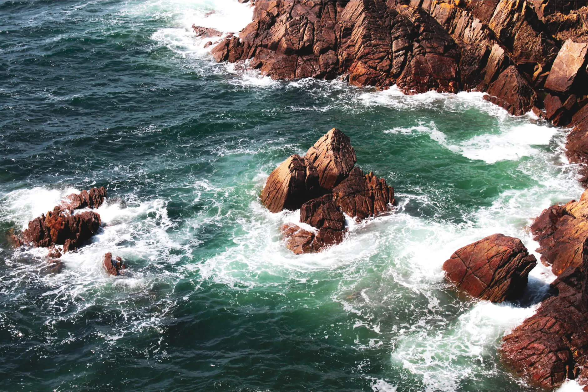 Falaise en Bretagne, sur la presqu'île de Crozon