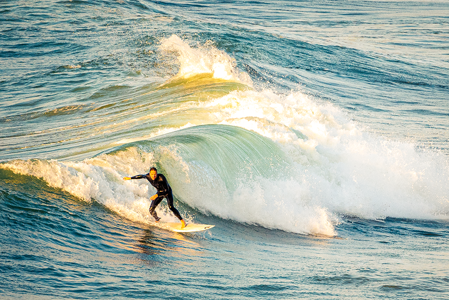 Surfeur à Biarritz