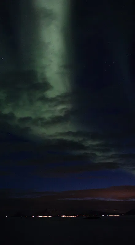 Les aurores boréales à Henningsvaer