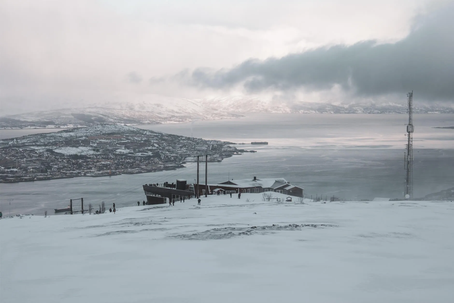 Les hauteurs de Tromso avec le Fjellheisen