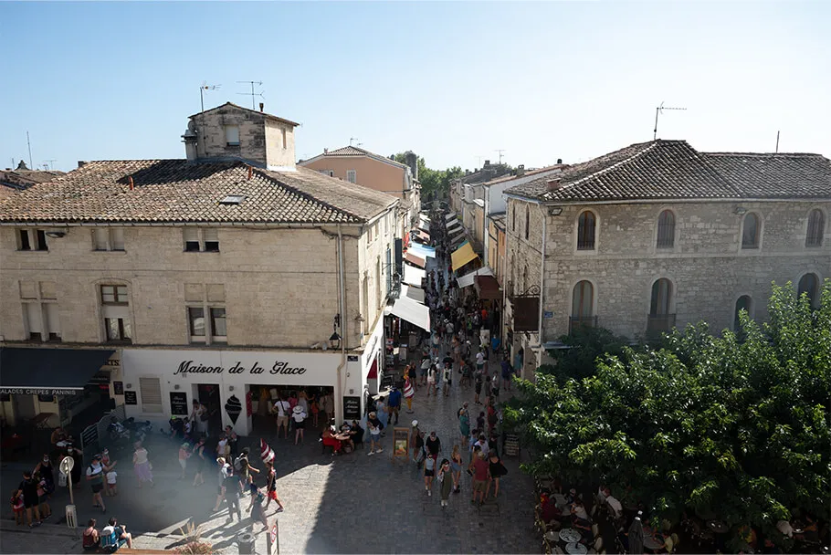 Vue sur la ville depuis les remparts d'Aigues-Mortes